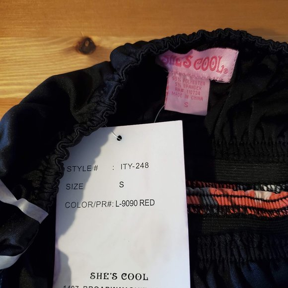 She's Cool - Women's Black Red Floral Strapless Semi Sweetheart Neck Mini Dress - Picture 3 of 7